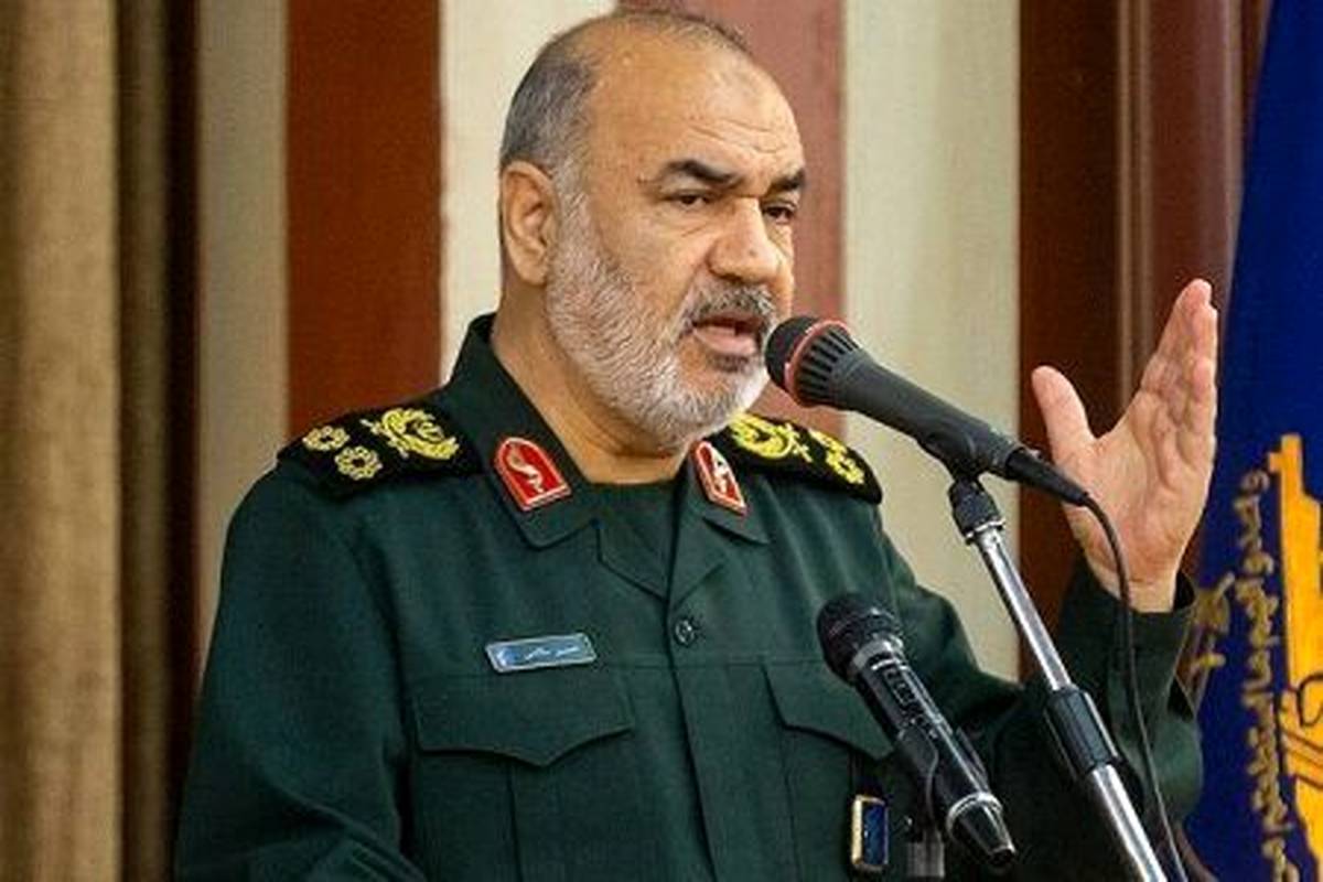 هر جامعهای به واسطه قهرمانان و شهیدانش شناخته میشود