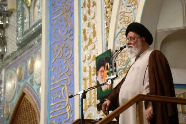 با کشف حجاب مخالفت داریم زیرا دلیلش این است که حاکمیت دین را از ما بگیرد