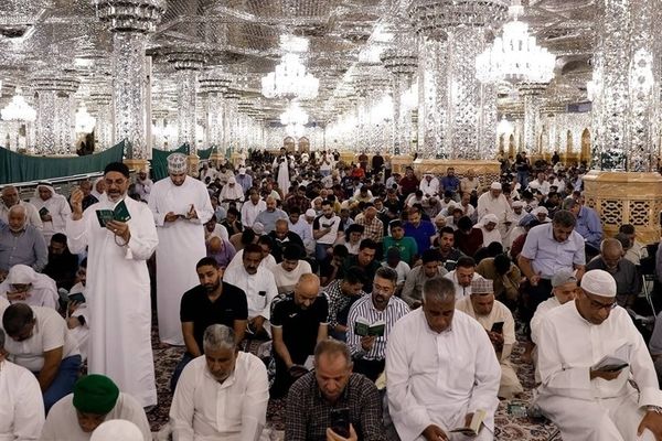 ویژه برنامه‌های حرم مطهر رضوی به مناسبت دهه ولایت برای زائران غیر ایرانی