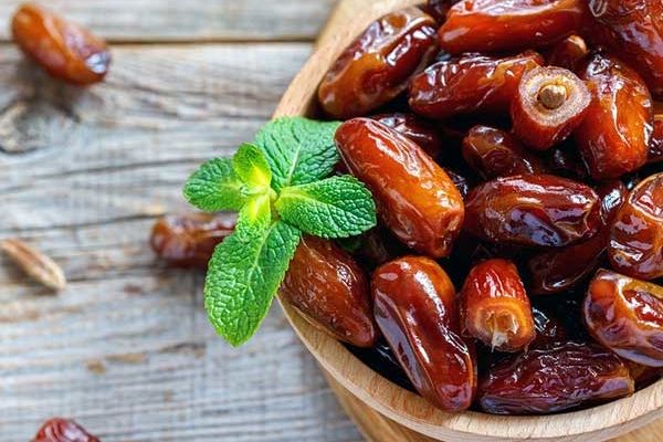 رژیم لاغری و کاهش وزن با خرما