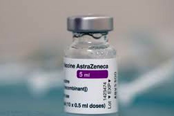 برای این افراد تزریق واکسن آسترازنکا ممنوع است