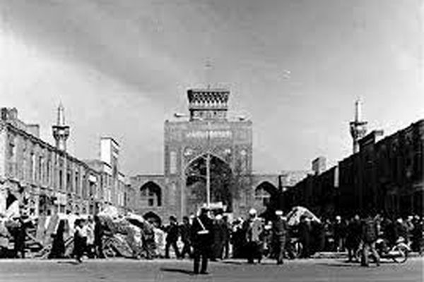 روایتی از سرقت فرش‌های حرم/ پایین خیابان مشهد محله ثروتمندان بود