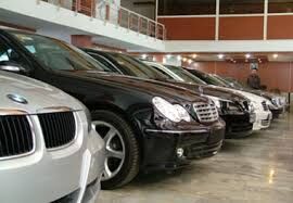 کاهش 15 درصدی قیمت خودروهای خارجی/بازار معاملات راکد است 