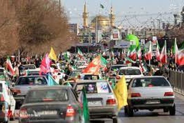 راهپیمایی خودرویی و موتوری ۲۲ بهمن در مشهد آغاز شد