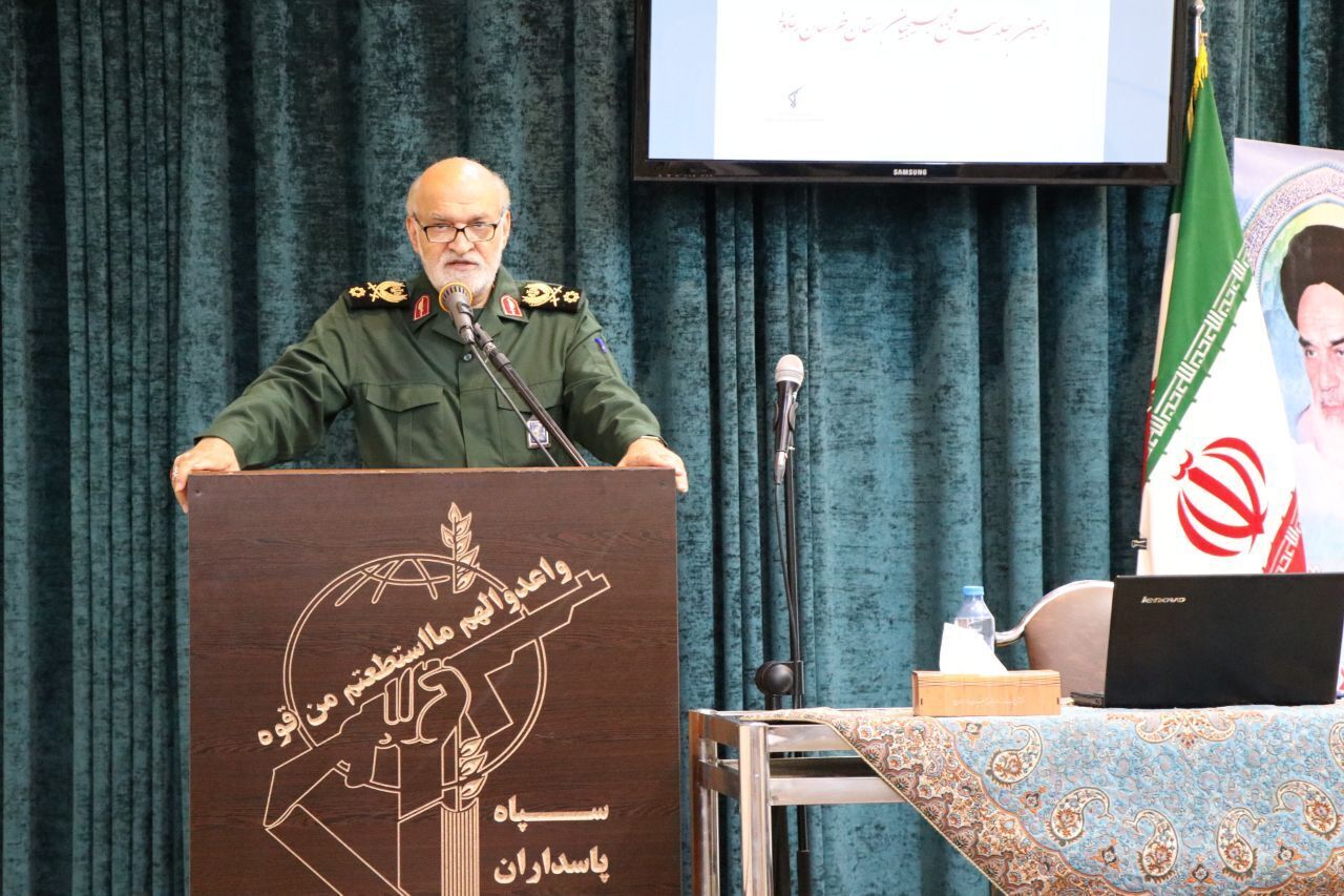 سپاه حافظ دستاوردهای انقلاب است