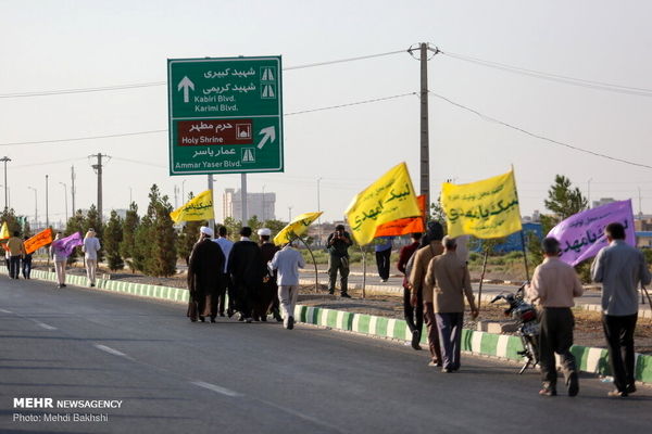 تشرف بیش از هزار زائر پیاده به حرم امام رضا (ع)