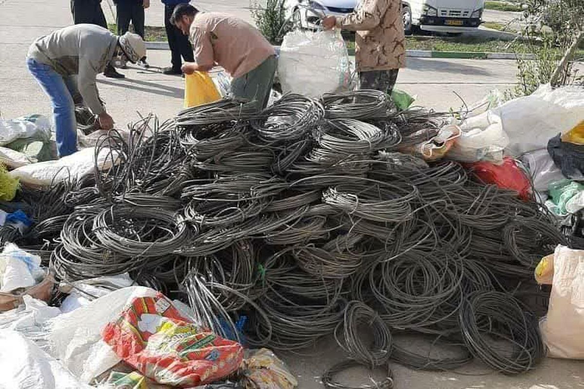 کشف ۲ تن کابل برق سرقتی از یک انبار ضایعات!