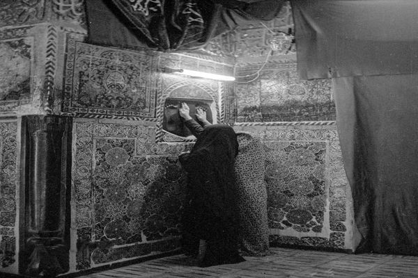 تصاویری از زیارت قدمگاه امام رضا (ع) در دهه ۴٠ هجری خورشیدی