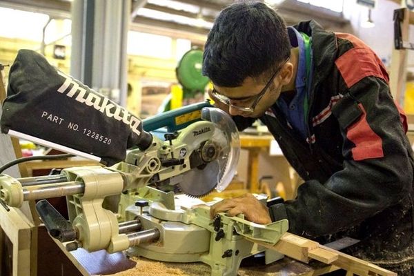 نبود نیروی ماهر چالش مهم حوزه تولید خراسان رضوی است