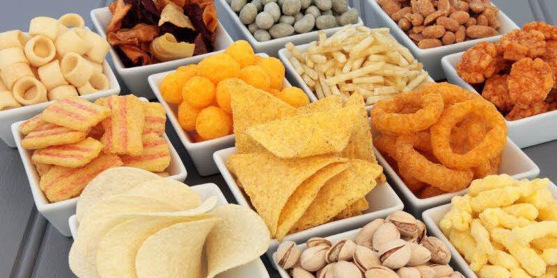 ۲ کارگاه تولیدی غیرمجاز پفک در مشهد مهر و موم شد