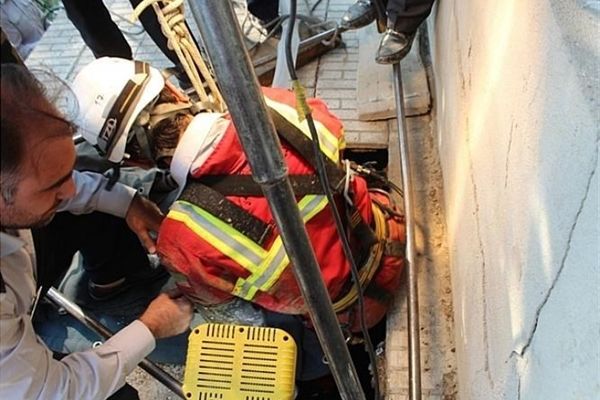 کارگری در عمق ۱۲۰ متری چاهی در حوالی مشهد جان باخت