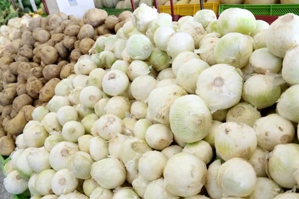 قیمت پیاز کاهش می‌یابد/ رفع کمبود پیاز و سیب زمینی در مشهد