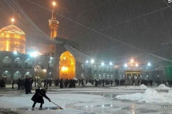 غیرحضوری شدن برخی مدارس‌ خراسان رضوی به دلیل برودت هوا و بارش برف