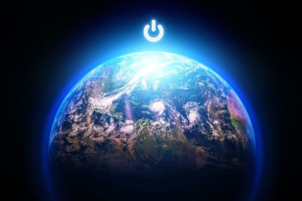 لامپ‌های اضافی شهر مشهد به وقت ساعت زمین خاموش شد