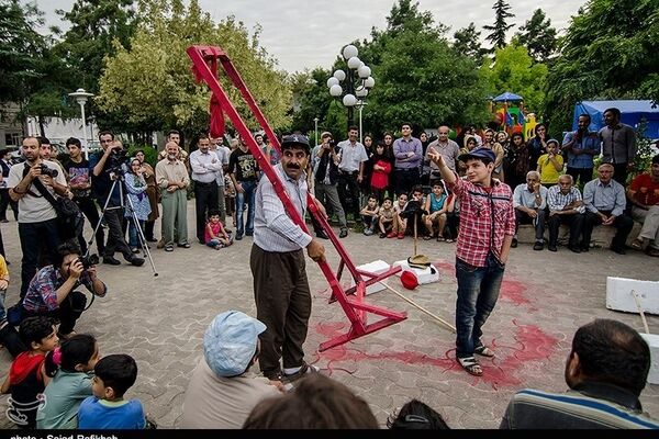 ۵۰ تئاتر صحنه ای و خیابانی در نوروز ۱۴۰۲ اجرا شد