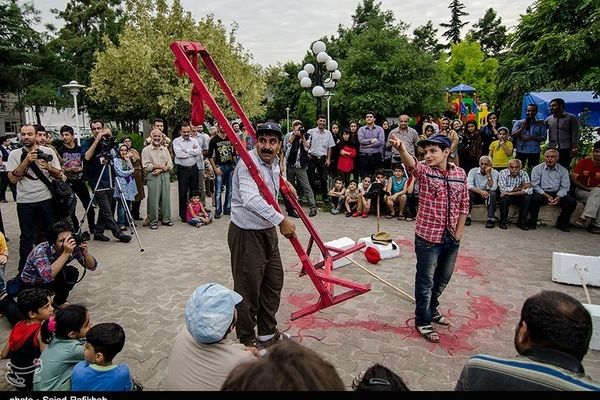 ۵۰ تئاتر صحنه ای و خیابانی در نوروز ۱۴۰۲ اجرا شد