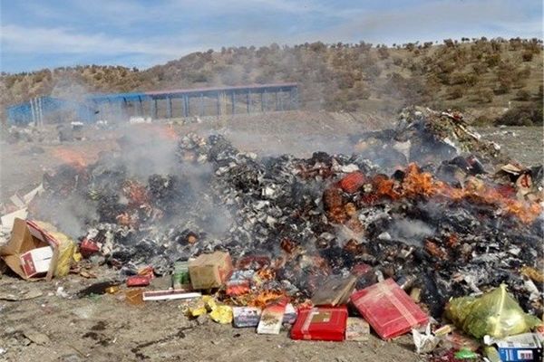 کشف و معدوم سازی یک و نیم تن مواد غذایی غیر قابل مصرف در شهرستان کاشمر