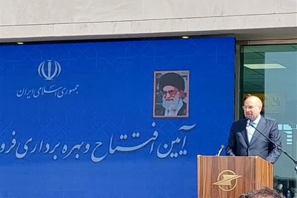 قالیباف: مسیر مسئولان برای غلبه بر گرانی و تورم ‌درست نیست/ چرا به عنوان قطب تولید "نفت و گاز‌"‌ در زمستان گاز