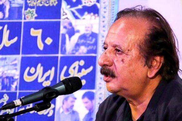 از ‌سوژه‌های دیگران تقلید می‌کنیم
