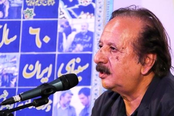 از ‌سوژه‌های دیگران تقلید می‌کنیم