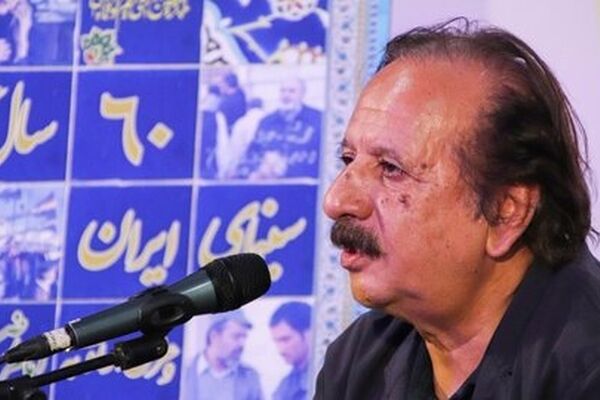 از ‌سوژه‌های دیگران تقلید می‌کنیم
