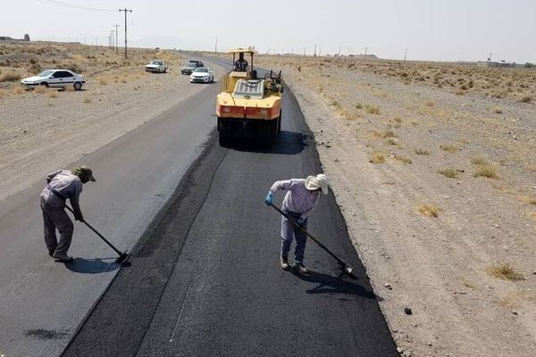 ۲ هزار و ۳۵۰ کیلومتر از راههای خراسان رضوی در حال بهسازی است