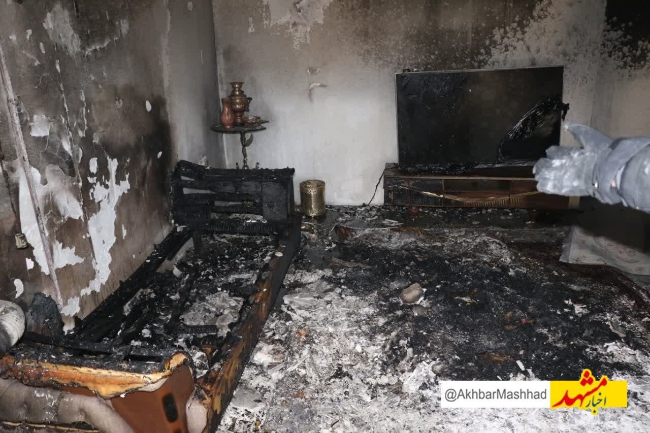 نجات ۶ شهروند و ۲ حیوان خانگی در حریق منزل مسکونی توسط آتش نشانان مشهدی  