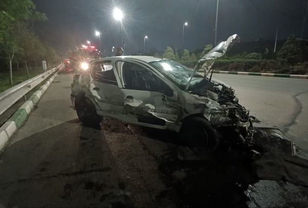 تصادف شدید در بزرگراه امام علی (ع) مشهد | دو جوان راهی بیمارستان شدند + عکس (۲ اردیبهشت ۱۴۰۵)