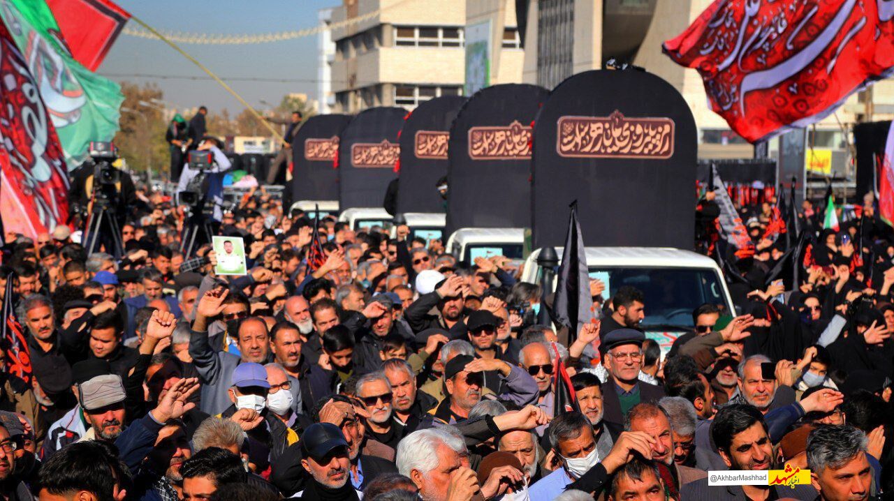  تشییع پیکر مطهر ۱۳ شهید گمنام دوران دفاع مقدس در مشهد