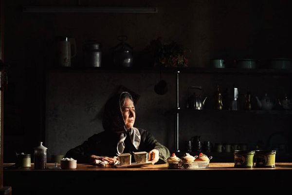 نگاهی به فیلم «کافه سلطان» با بازی سجاد بابایی | وقتی جنگ به دل خانواده می‌رسد