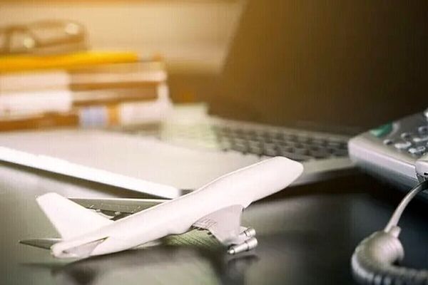 دبیر انجمن صنفی دفاتر خدمات مسافرتی خراسان رضوی: ۹۰ درصد آژانس‌های مسافرتی تعطیل یا شیفتی هستند | دستگاه‌های دولتی فعلاً از گرفتن حق خود صرف‌نظر کنند