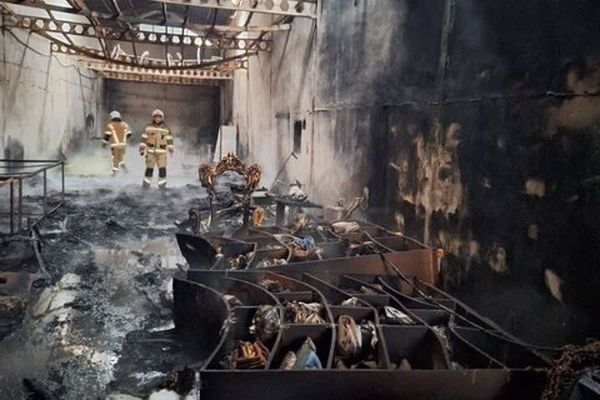 حریق بزرگ یک انبار چوب در روستای شایع جاده کلات