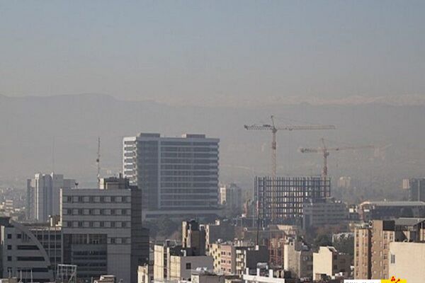 مشهد برای چهارمین روز متوالی در محاصره دود و آلودگی