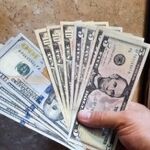 ریزش ۲ درصدی قیمت دلار در بازار آزاد مشهد+ علت
