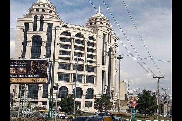 قالیشویی در عظیمیه کرج: راهنمای انتخاب بهترین خدمات شستشوی فرش