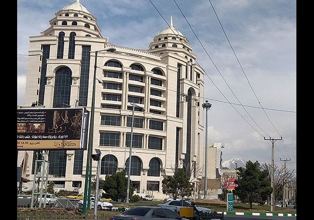 قالیشویی در عظیمیه کرج: راهنمای انتخاب بهترین خدمات شستشوی فرش