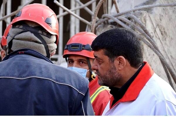 کولیوند: ما و اعضای جمعیت هلال احمر تا پای جان در رکاب رهبر عزیزمان ایستاده‌ایم