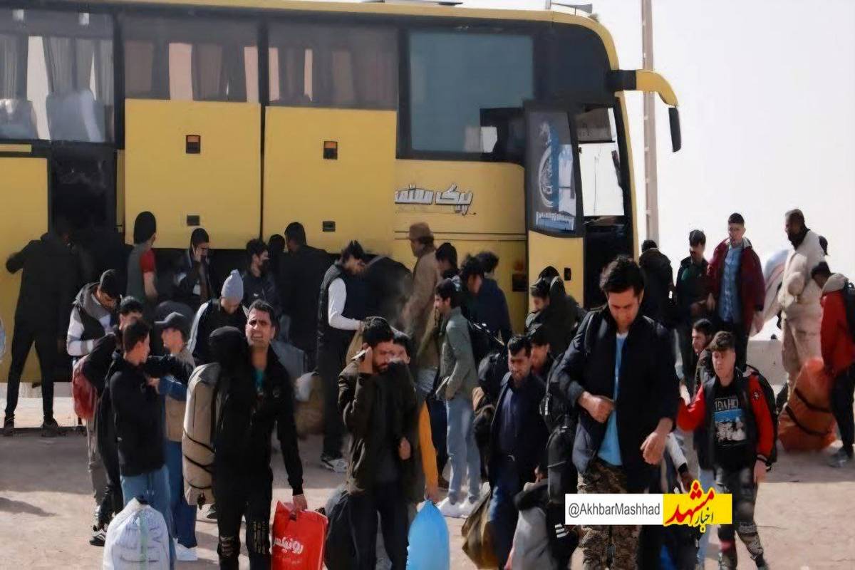 انتقال ۲۹۴ زندانی افغانستانی از دوغارون به کشورشان