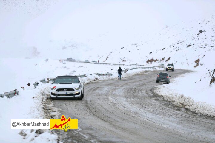 برف و باران جاده‌های خراسان رضوی را فرا گرفت