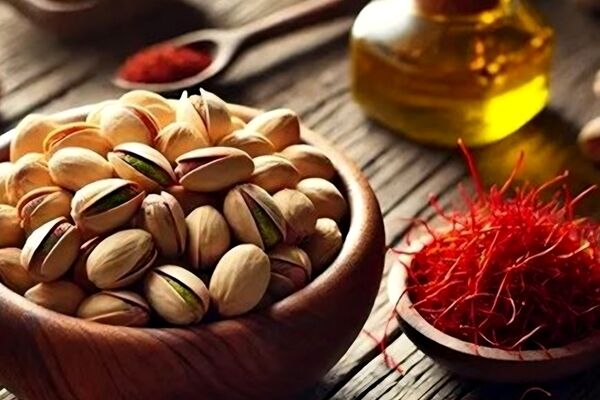 پسته و زعفران بیشترین محصول ارزآور خراسان رضوی