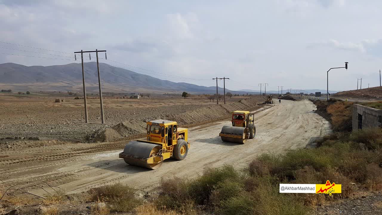 ۱۰ درصد راههای روستایی گناباد از آسفالت بی‌بهره هستند