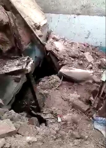 فروریختن یکی از میراث فرهنگی دراثر زلزله
