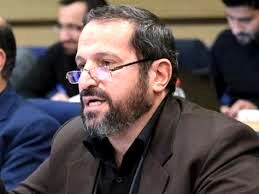 شهردار باید در جای خود باقی بماند