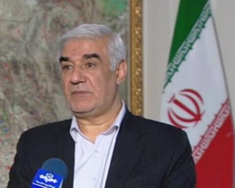 داوطلبان انتخابات به جای تخریب دیگران ، برنامه های خود را اعلام کنند