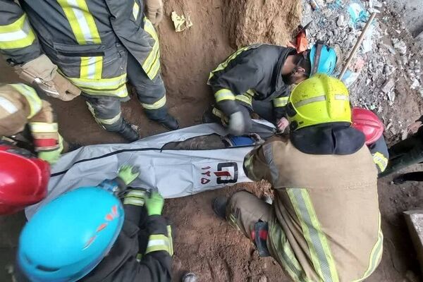 مرگ پیرمرد کارگر در حادثه ریزش آوار در بولوار طبرسی جنوبی مشهد + جزئیات 