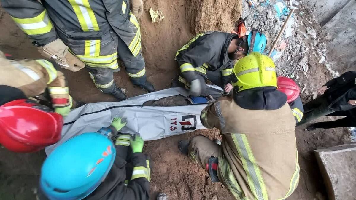 مرگ پیرمرد کارگر در حادثه ریزش آوار در بولوار طبرسی جنوبی مشهد + جزئیات 