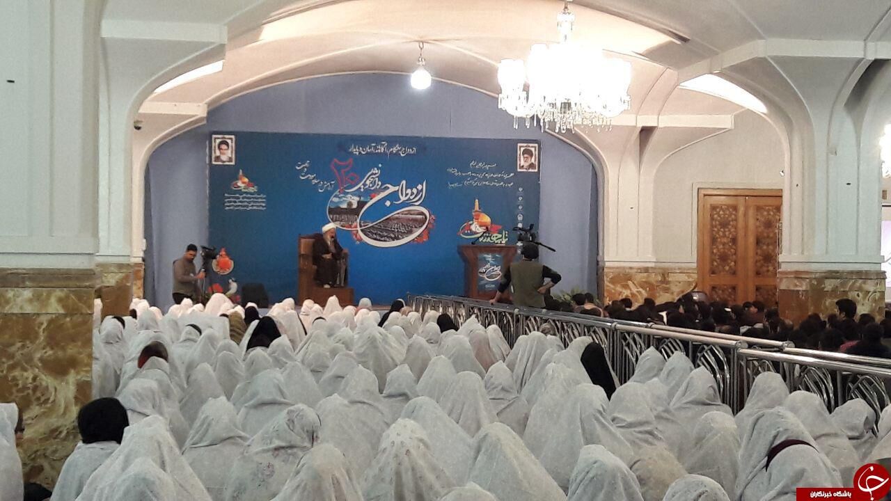 برگزاری جشن ازدواج دانشجوی در جوار بارگاه حرم رضوی