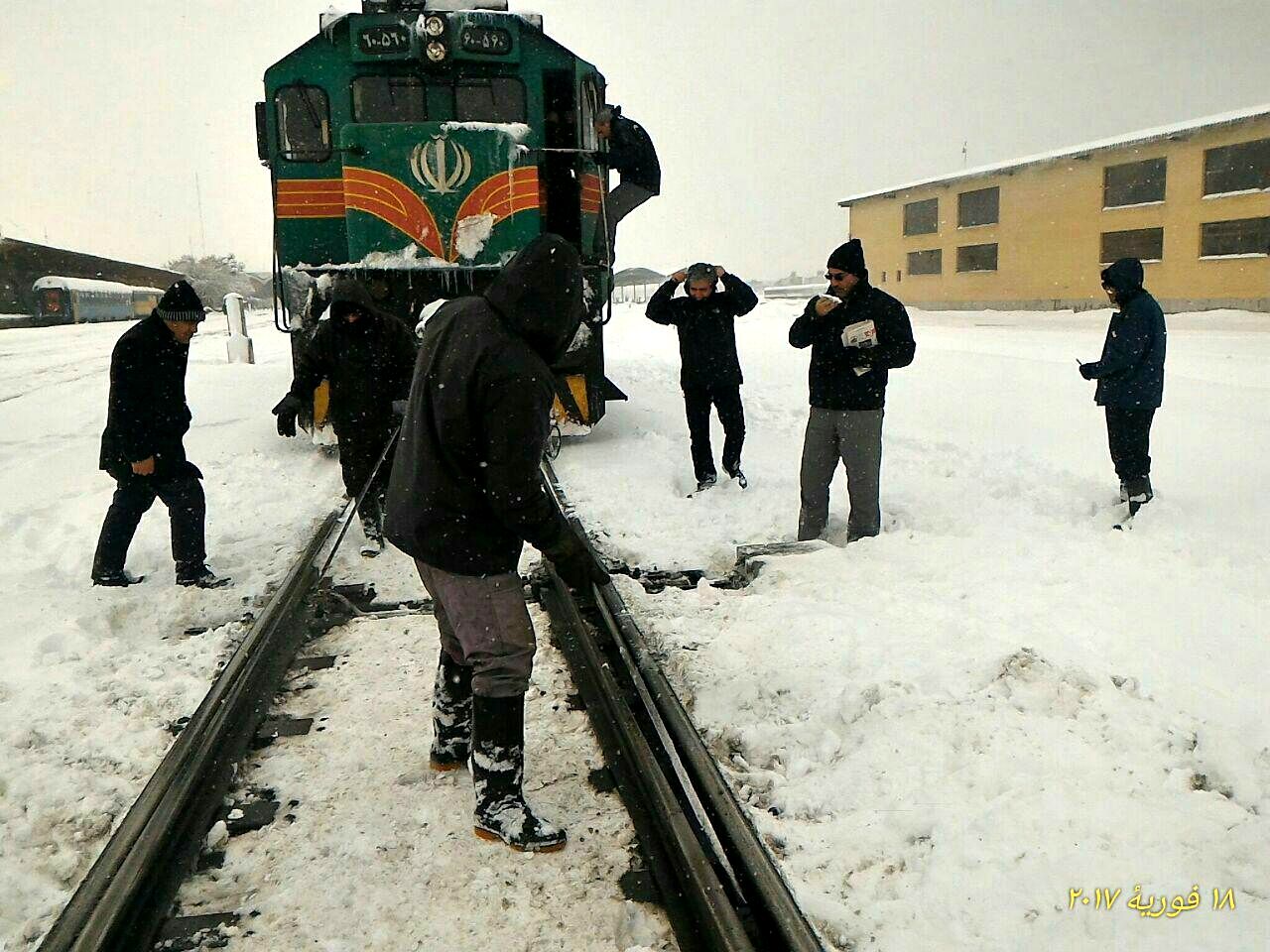 حرکت بدون تاخیر قطارهای مسافری در بارش شدید برف