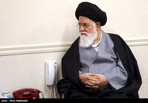 از روزی که امام جمعه شدم، جریان خاصی را حمایت نکردم/ نه کاندیدا دارم و نه شخصی کاندیدای من است