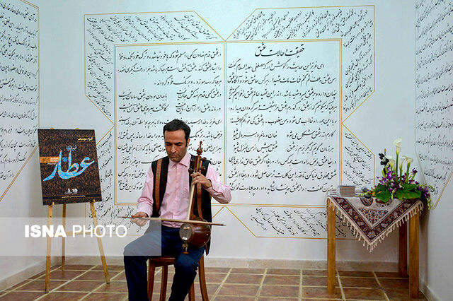 نگاه هنرمند باید روبه جلو باشد